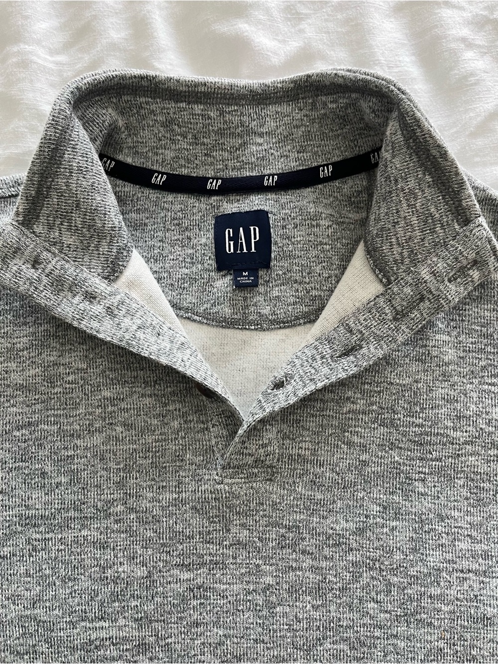 GAP Men's Heather Gray Henley  Knit Pullover